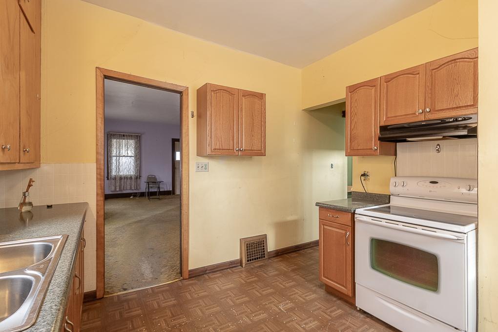 View of Residential at 115 Lexington Avenue, Le Center MN 56057, Le Center (5 of 32) - Mike Wilen | Minnesota Team Real Estate