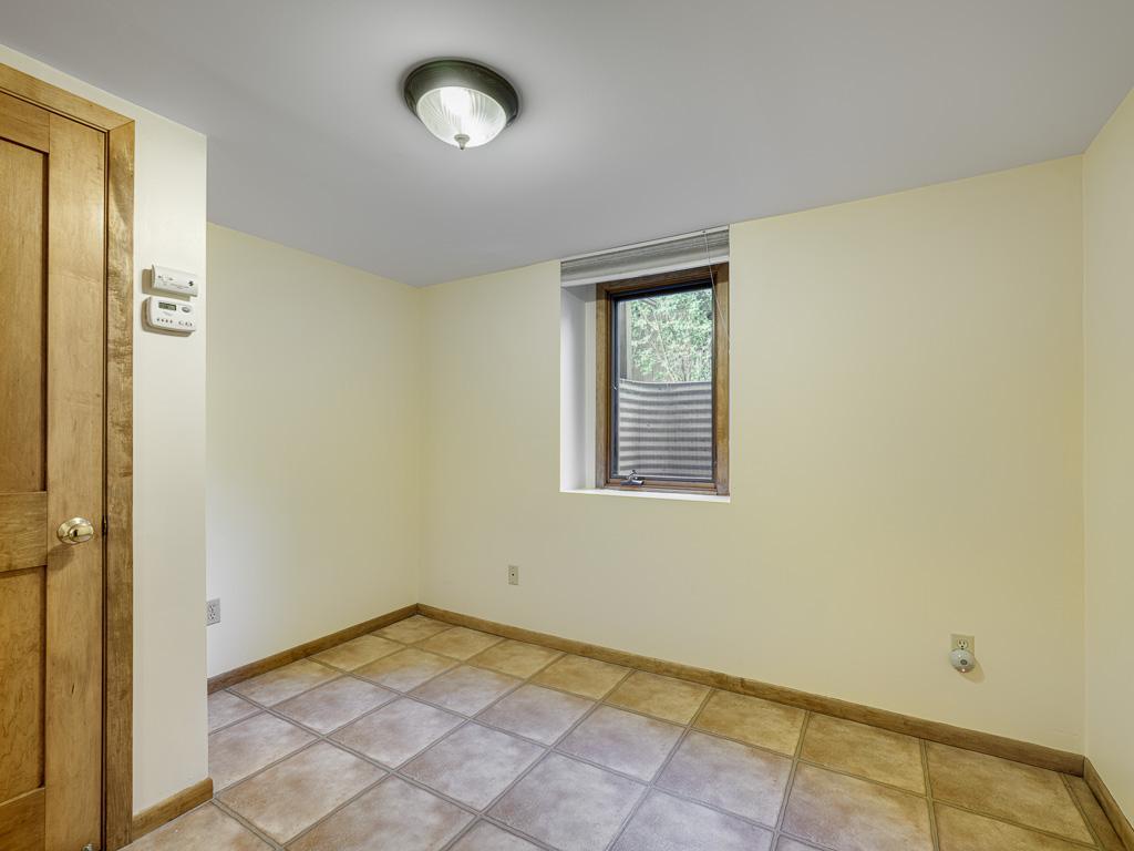View of Residential at 2108 Niles Avenue, Saint Paul MN 55116, Saint Paul (23 of 29) - Mike Wilen | Minnesota Team Real Estate