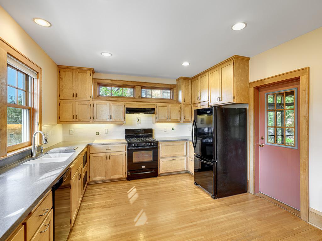 View of Residential at 2108 Niles Avenue, Saint Paul MN 55116, Saint Paul (11 of 29) - Mike Wilen | Minnesota Team Real Estate