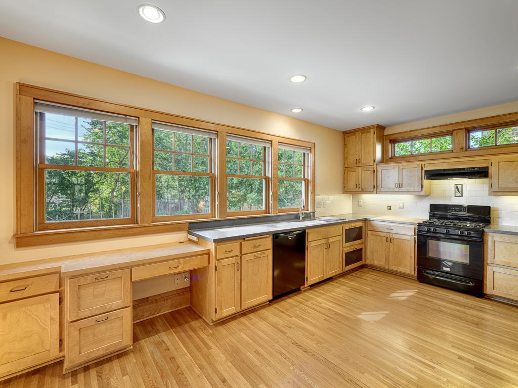 View of Residential at 2108 Niles Avenue, Saint Paul MN 55116, Saint Paul (10 of 29) - Mike Wilen | Minnesota Team Real Estate