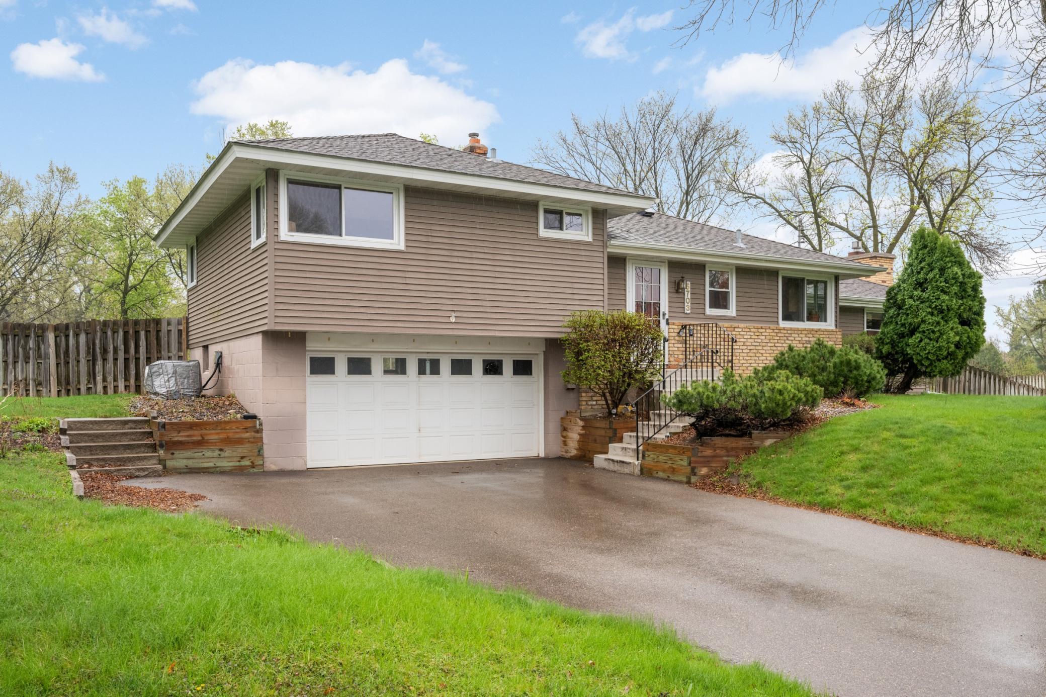 View of Residential at 5703 Oakview Lane, Minnetonka MN 55345, Minnetonka - Mike Wilen | Minnesota Team Real Estate