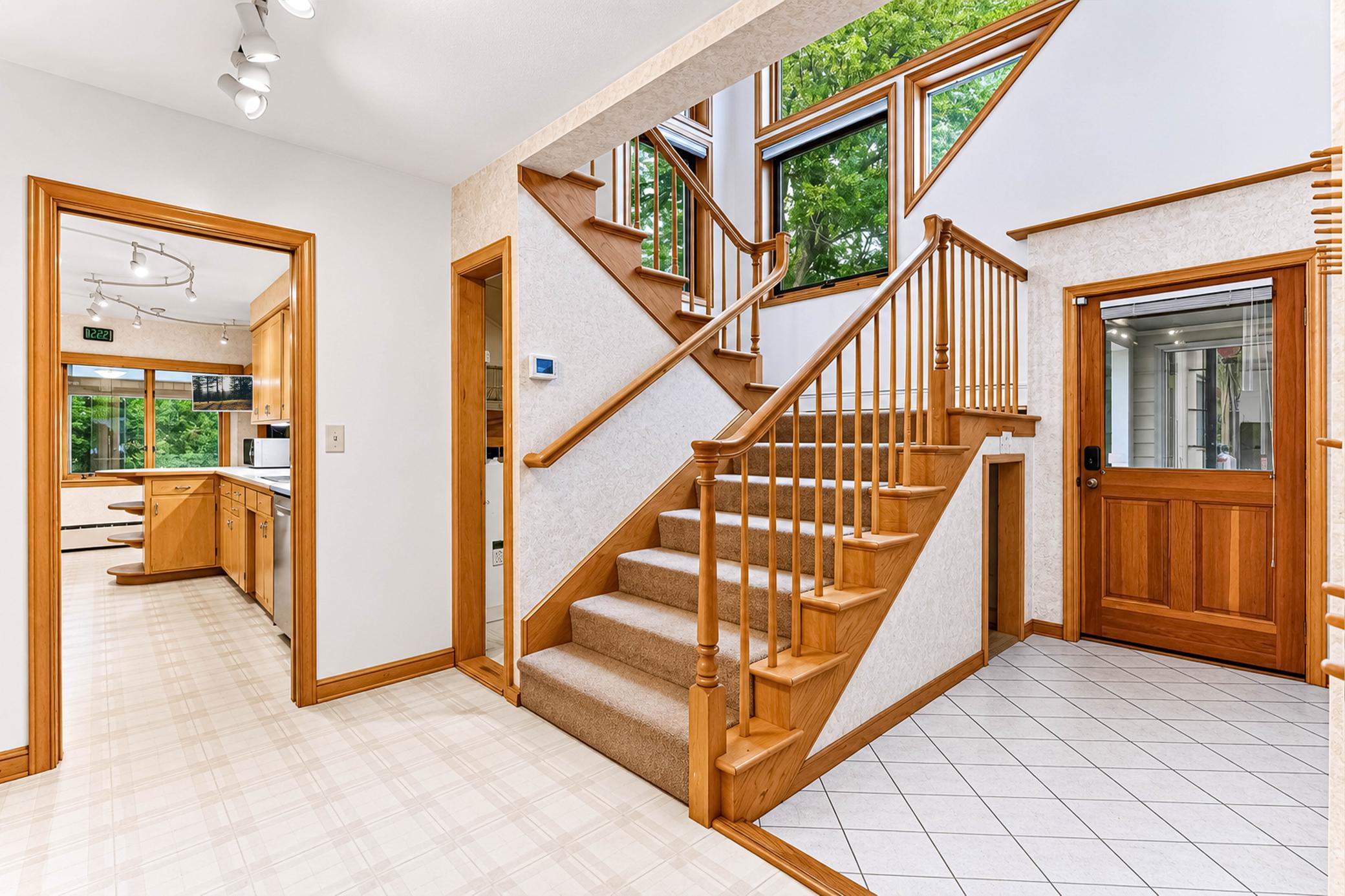 View of Residential at 14 Mid Oaks Road, Roseville MN 55113, Roseville (20 of 50) - Mike Wilen | Minnesota Team Real Estate