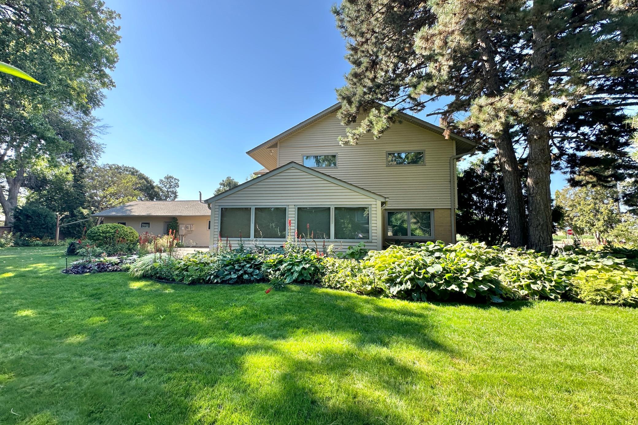 View of Residential at 14 Mid Oaks Road, Roseville MN 55113, Roseville (48 of 50) - Mike Wilen | Minnesota Team Real Estate