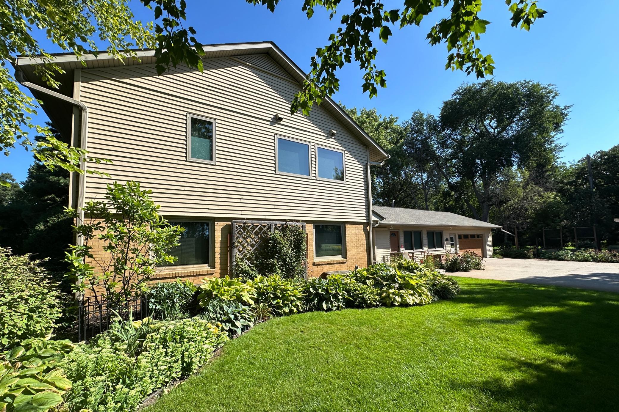 View of Residential at 14 Mid Oaks Road, Roseville MN 55113, Roseville (41 of 50) - Mike Wilen | Minnesota Team Real Estate