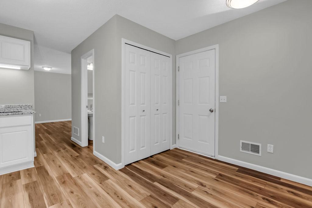 View of Residential at 2024 Gresham Avenue, Oakdale MN 55128, Oakdale (12 of 28) - Mike Wilen | Minnesota Team Real Estate