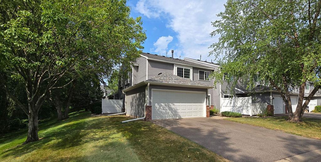 View of Residential at 2024 Gresham Avenue, Oakdale MN 55128, Oakdale (4 of 28) - Mike Wilen | Minnesota Team Real Estate