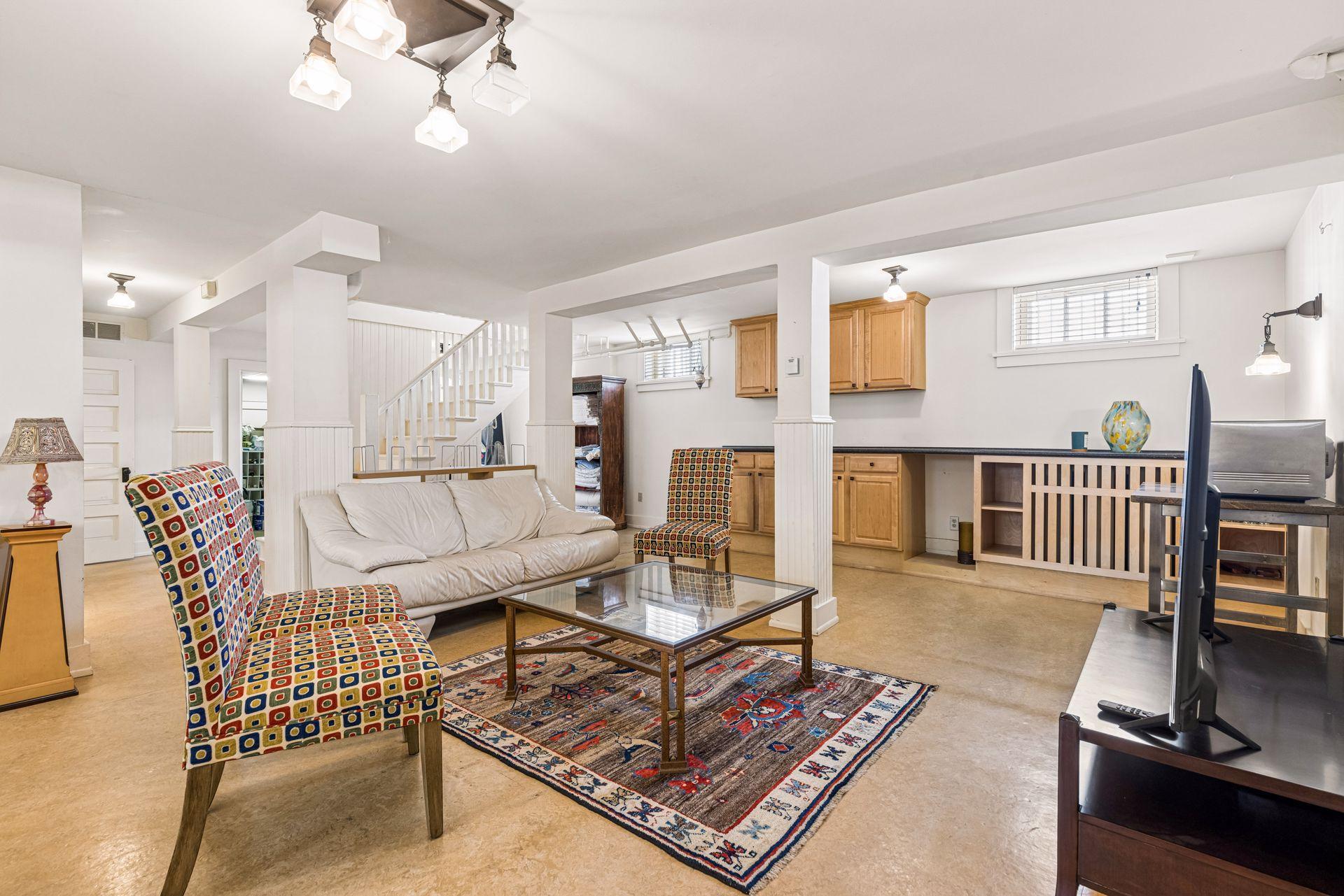 View of Residential at 2304 Lake Place, Minneapolis MN 55405, Minneapolis (51 of 67) - Mike Wilen | Minnesota Team Real Estate