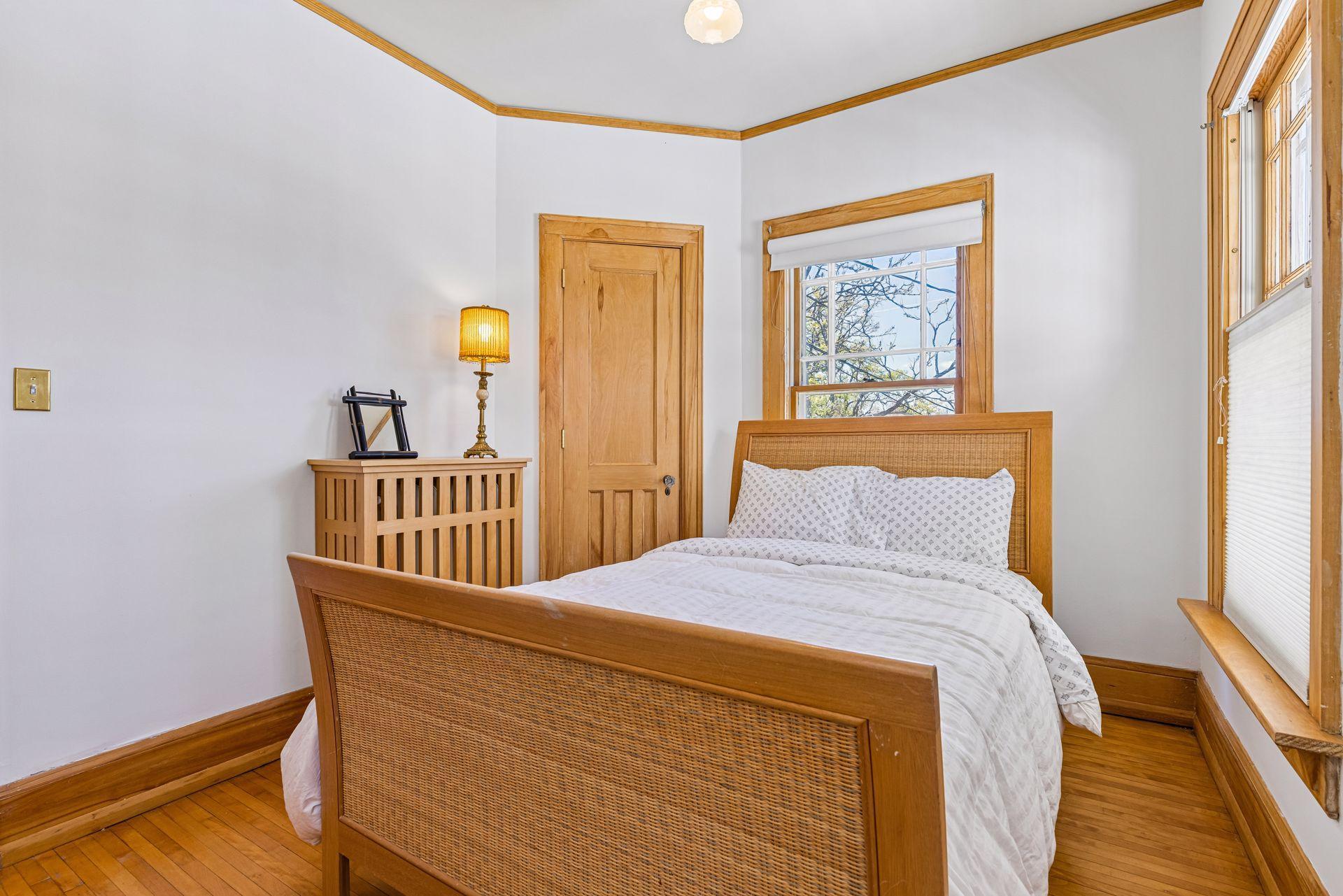 View of Residential at 2304 Lake Place, Minneapolis MN 55405, Minneapolis (43 of 67) - Mike Wilen | Minnesota Team Real Estate