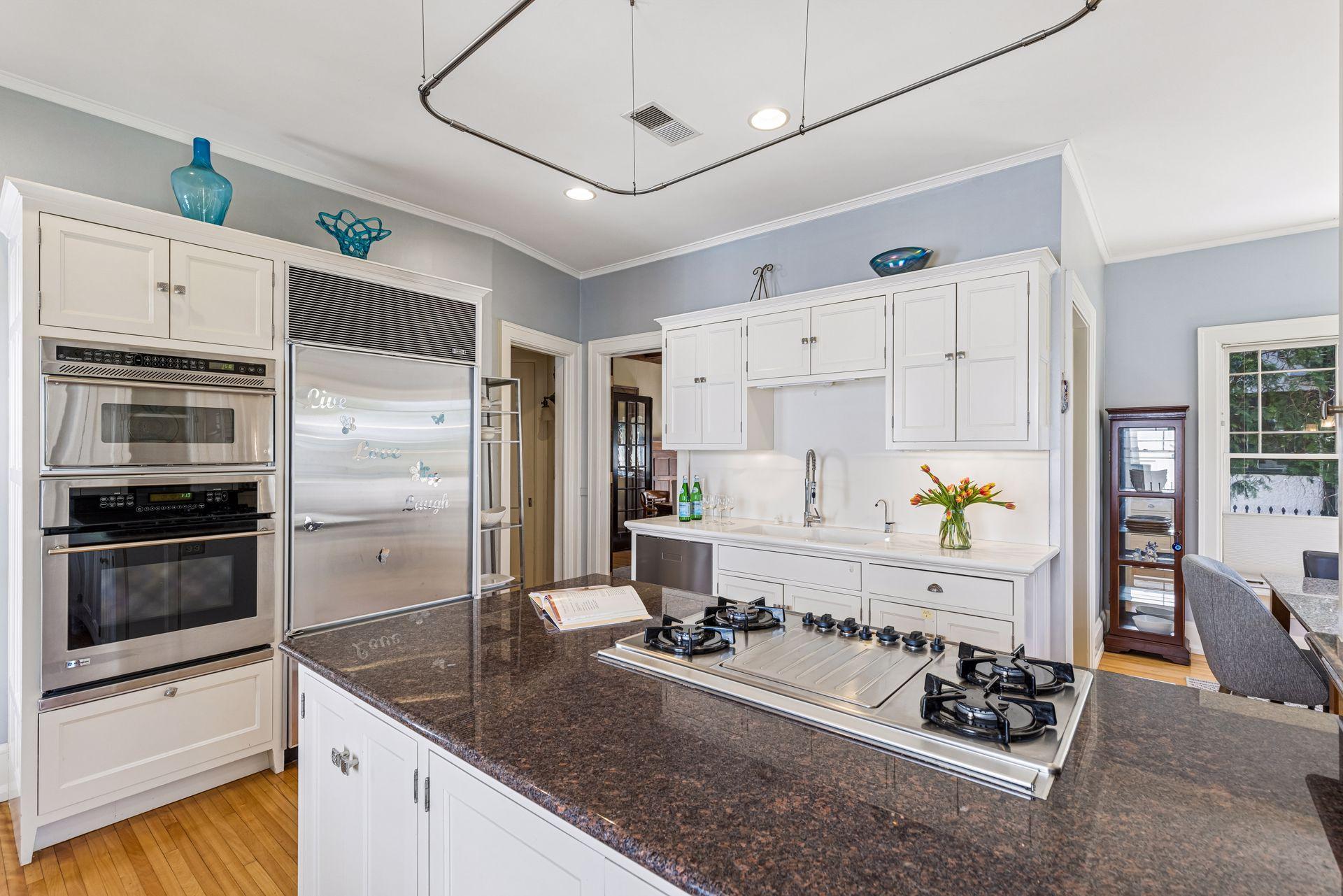 View of Residential at 2304 Lake Place, Minneapolis MN 55405, Minneapolis (25 of 67) - Mike Wilen | Minnesota Team Real Estate