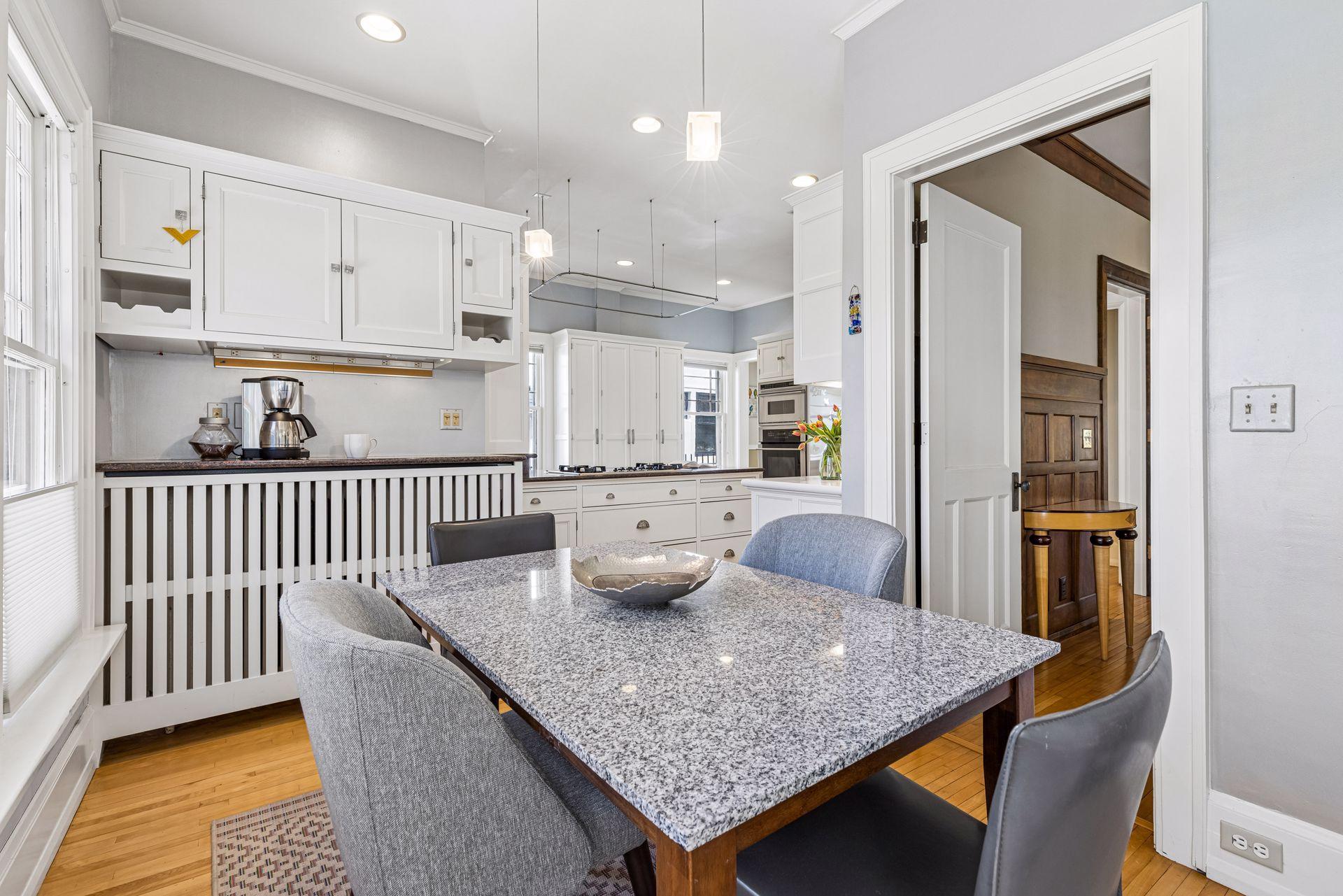 View of Residential at 2304 Lake Place, Minneapolis MN 55405, Minneapolis (19 of 67) - Mike Wilen | Minnesota Team Real Estate