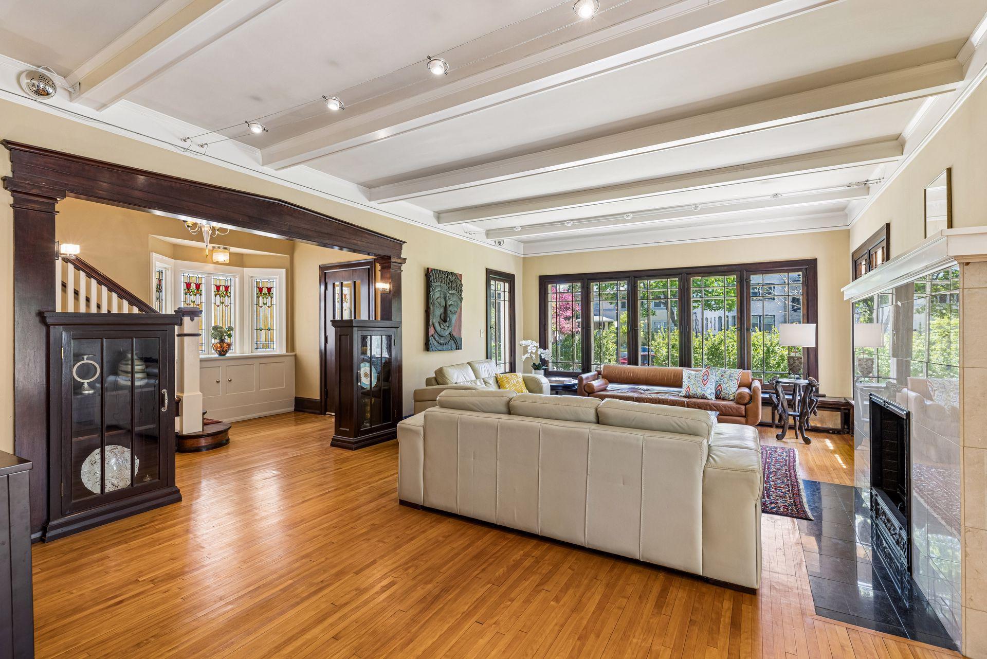 View of Residential at 2304 Lake Place, Minneapolis MN 55405, Minneapolis (11 of 67) - Mike Wilen | Minnesota Team Real Estate