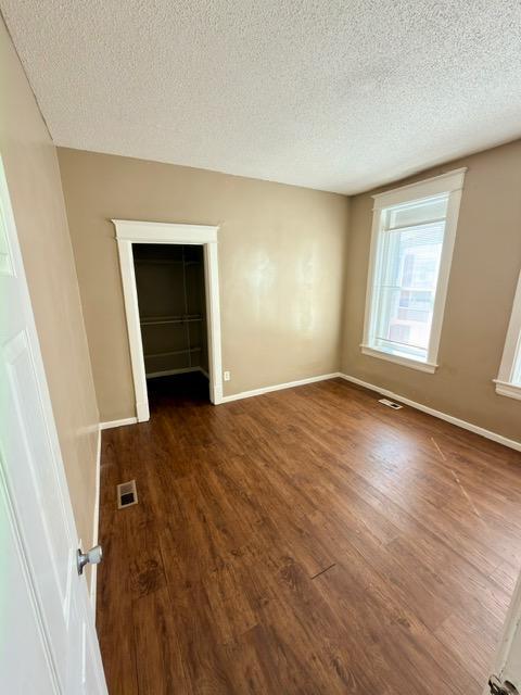 View of Residential Income at 687 Aurora Avenue, Saint Paul MN 55104, Saint Paul (14 of 18) - Mike Wilen | Minnesota Team Real Estate