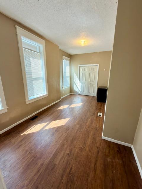 View of Residential Income at 687 Aurora Avenue, Saint Paul MN 55104, Saint Paul (12 of 18) - Mike Wilen | Minnesota Team Real Estate