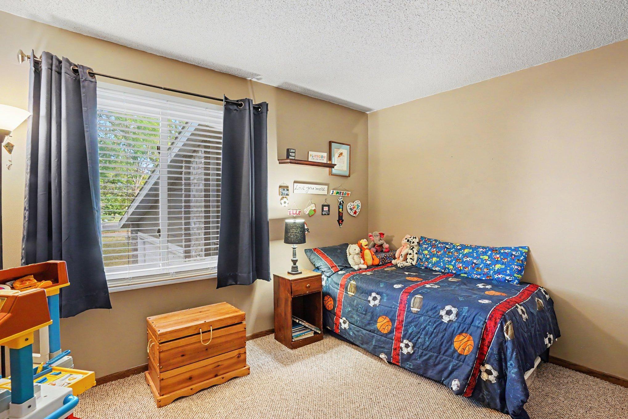 View of Residential at 12405 Villaburne Drive, Burnsville MN 55337, Burnsville (10 of 23) - Mike Wilen | Minnesota Team Real Estate