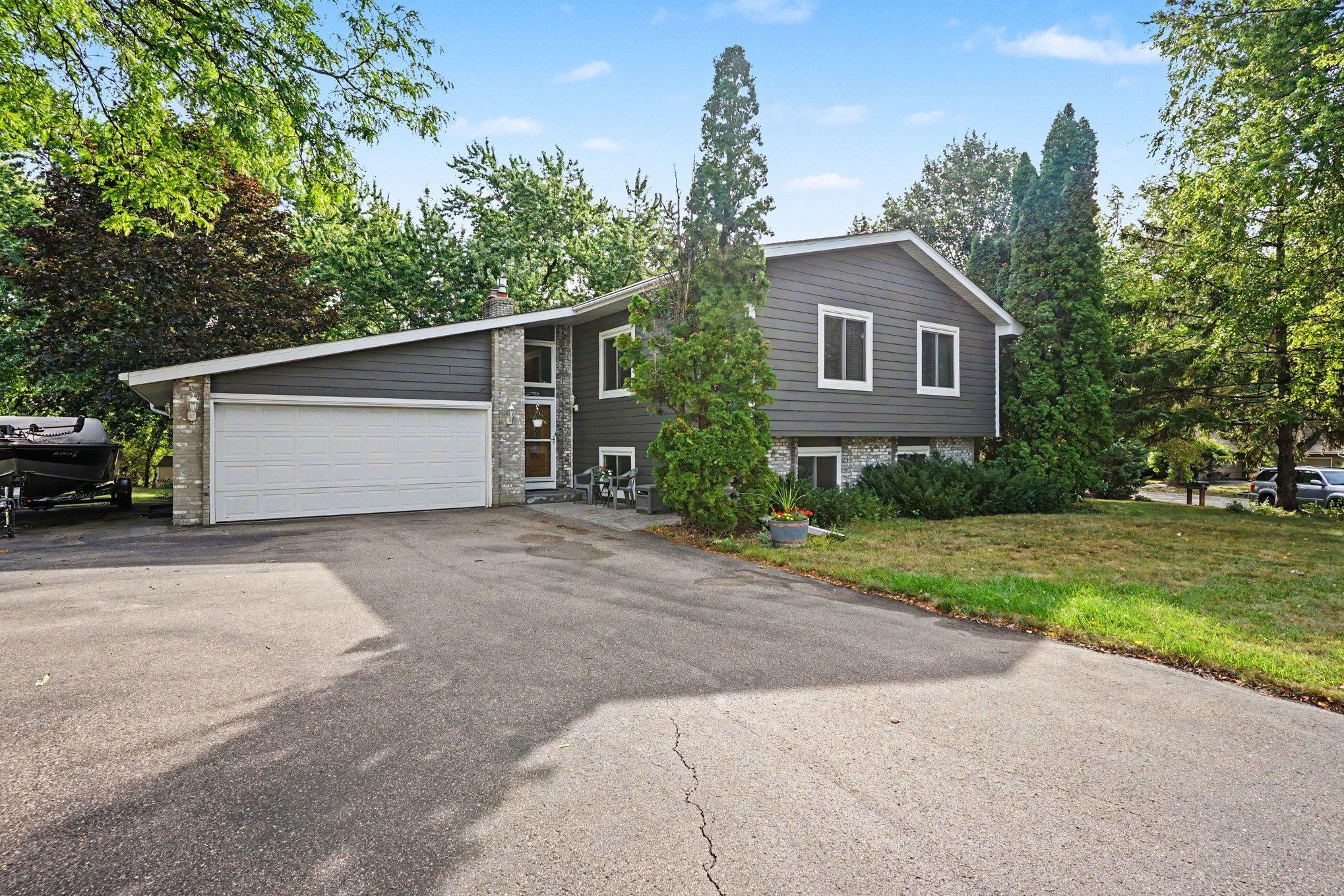 View of Residential at 12405 Villaburne Drive, Burnsville MN 55337, Burnsville (20 of 23) - Mike Wilen | Minnesota Team Real Estate