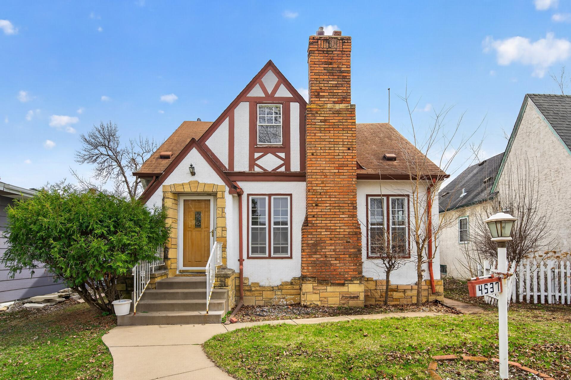 View of Residential at 4537 Columbus Avenue, Minneapolis MN 55407, Minneapolis - Mike Wilen | Minnesota Team Real Estate