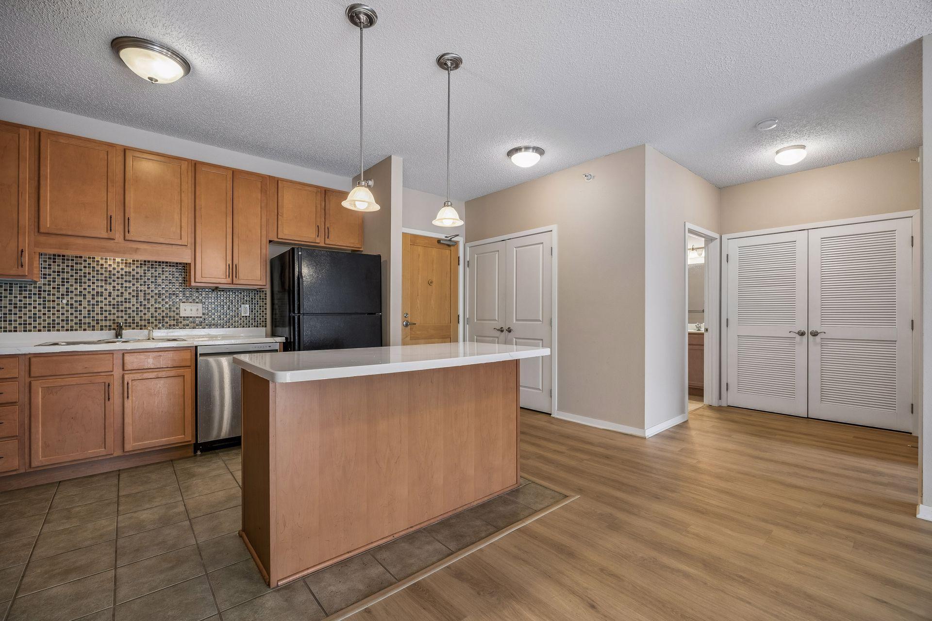 View of Residential at 619 8th Street #211, Minneapolis MN 55414, Minneapolis (25 of 26) - Mike Wilen | Minnesota Team Real Estate