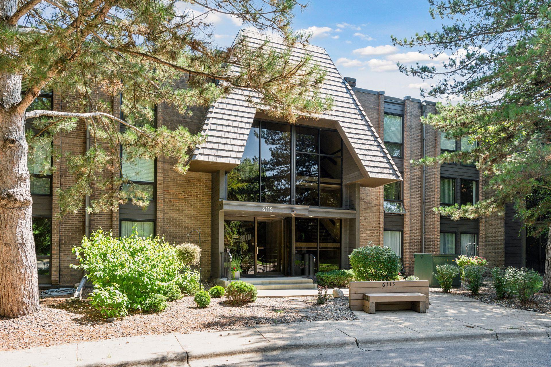 View of Residential at 6115 Lincoln Drive #353, Edina MN 55436, Edina (23 of 34) - Mike Wilen | Minnesota Team Real Estate