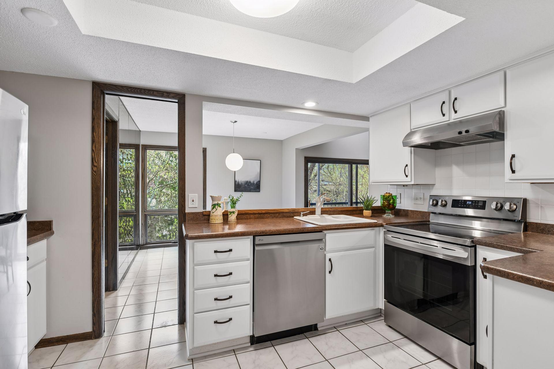 View of Residential at 6115 Lincoln Drive #353, Edina MN 55436, Edina (12 of 34) - Mike Wilen | Minnesota Team Real Estate