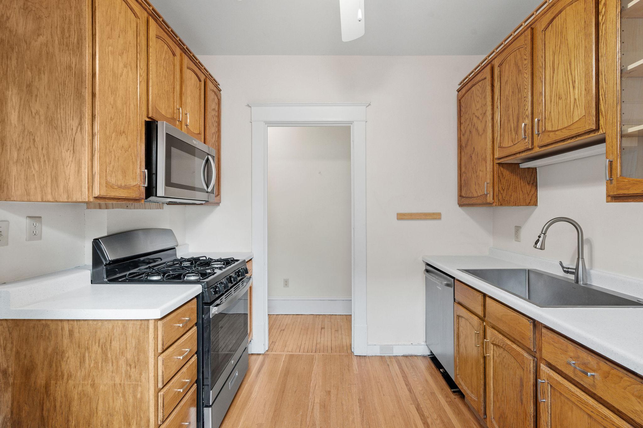 View of Residential Income at 2535 Aldrich Avenue, Minneapolis MN 55405, Minneapolis (28 of 71) - Mike Wilen | Minnesota Team Real Estate
