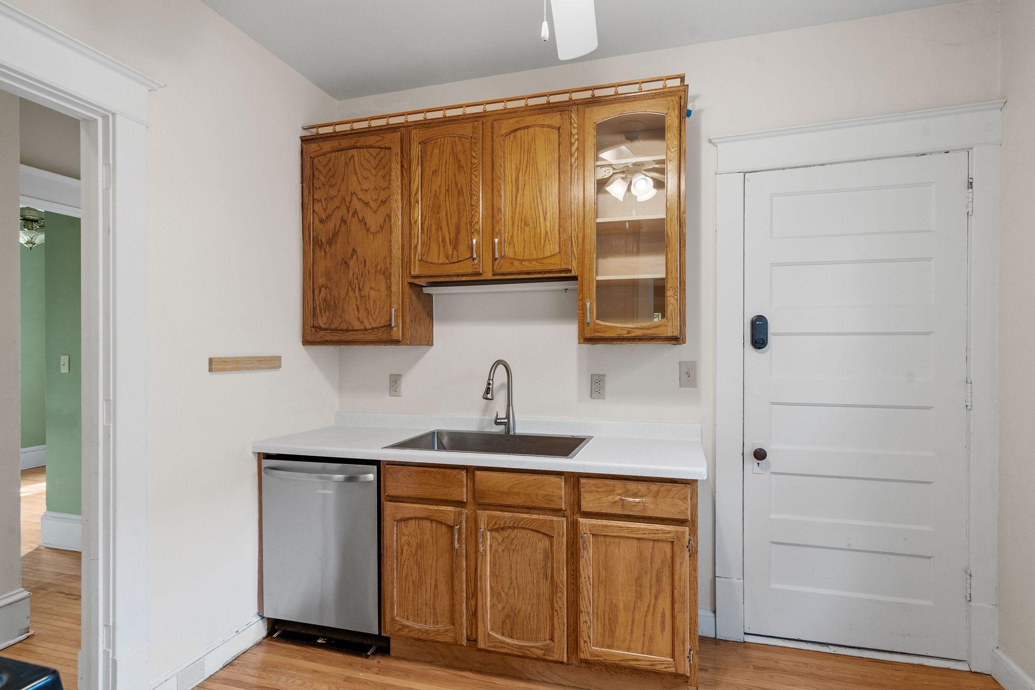 View of Residential Income at 2535 Aldrich Avenue, Minneapolis MN 55405, Minneapolis (29 of 71) - Mike Wilen | Minnesota Team Real Estate