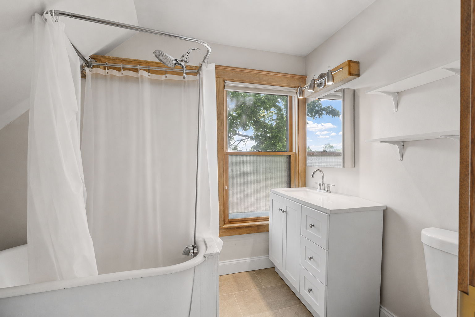 View of Residential Income at 2535 Aldrich Avenue, Minneapolis MN 55405, Minneapolis (46 of 71) - Mike Wilen | Minnesota Team Real Estate