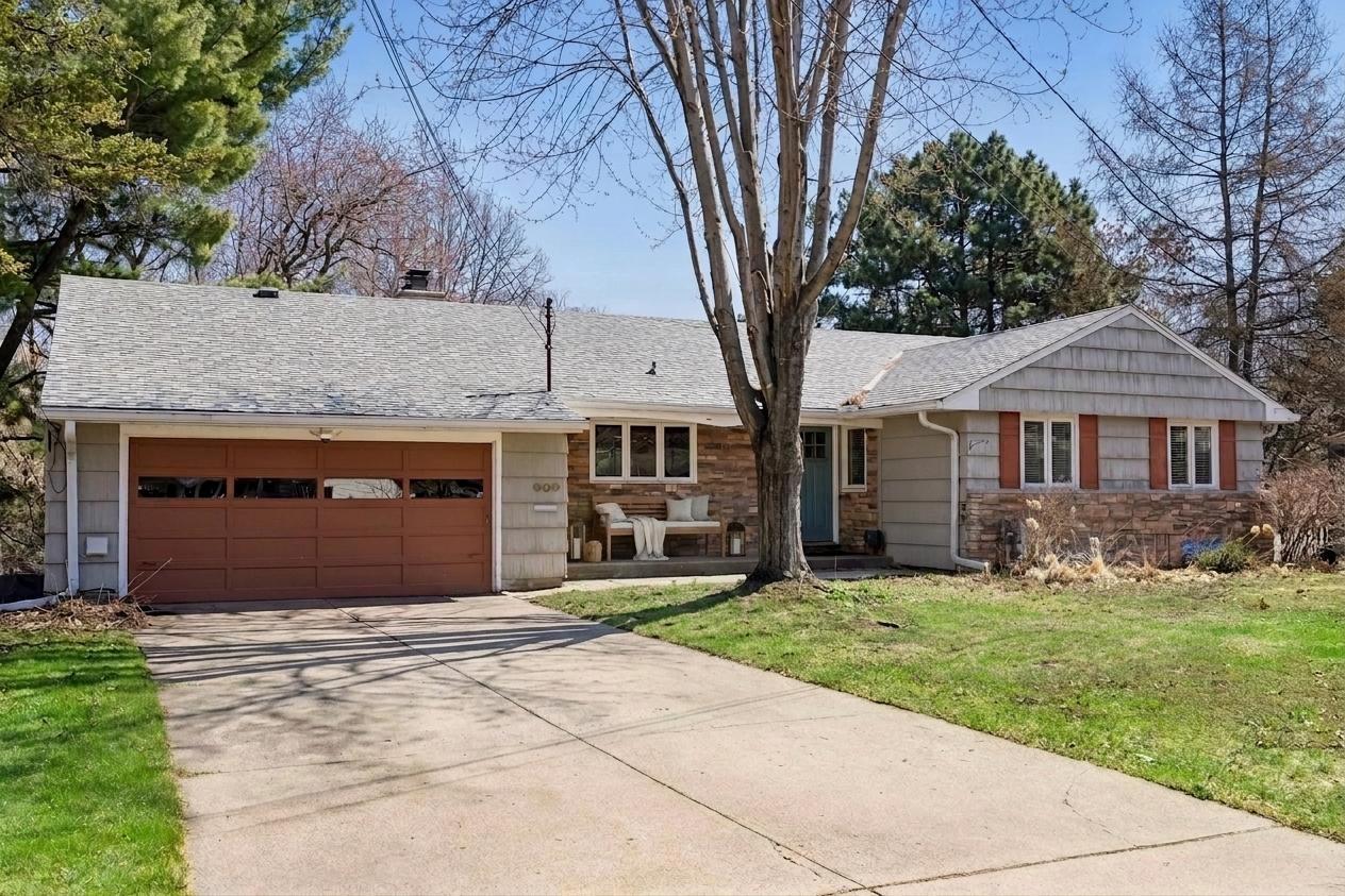 View of Residential at 609 Waterman Circle, Edina MN 55343, Edina - Mike Wilen | Minnesota Team Real Estate