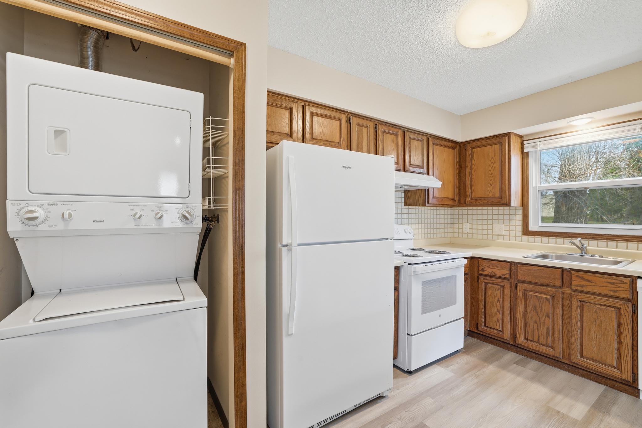 View of Residential at 6333 Alderwood Circle #B, Woodbury MN 55125, Woodbury (15 of 18) - Mike Wilen | Minnesota Team Real Estate