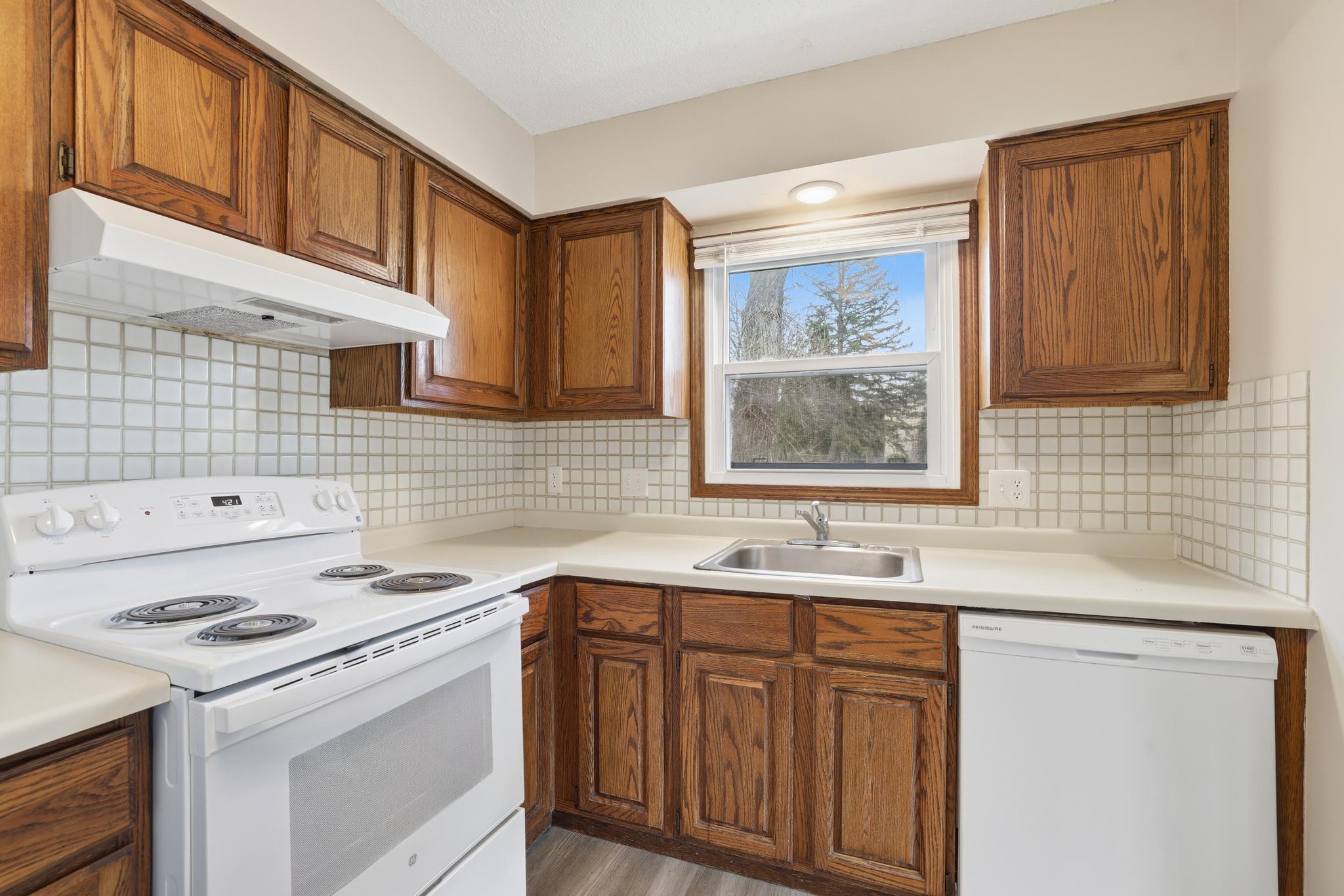 View of Residential at 6333 Alderwood Circle #B, Woodbury MN 55125, Woodbury (12 of 18) - Mike Wilen | Minnesota Team Real Estate