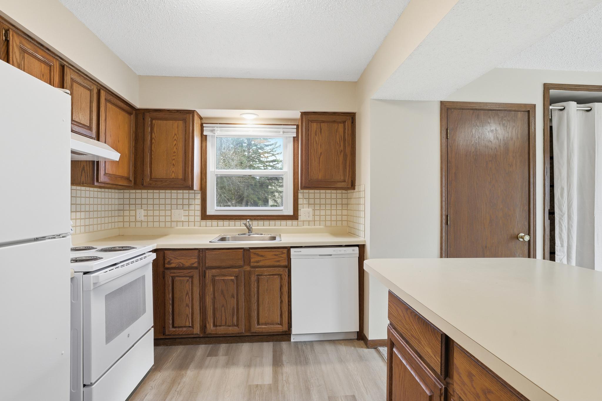 View of Residential at 6333 Alderwood Circle #B, Woodbury MN 55125, Woodbury (11 of 18) - Mike Wilen | Minnesota Team Real Estate
