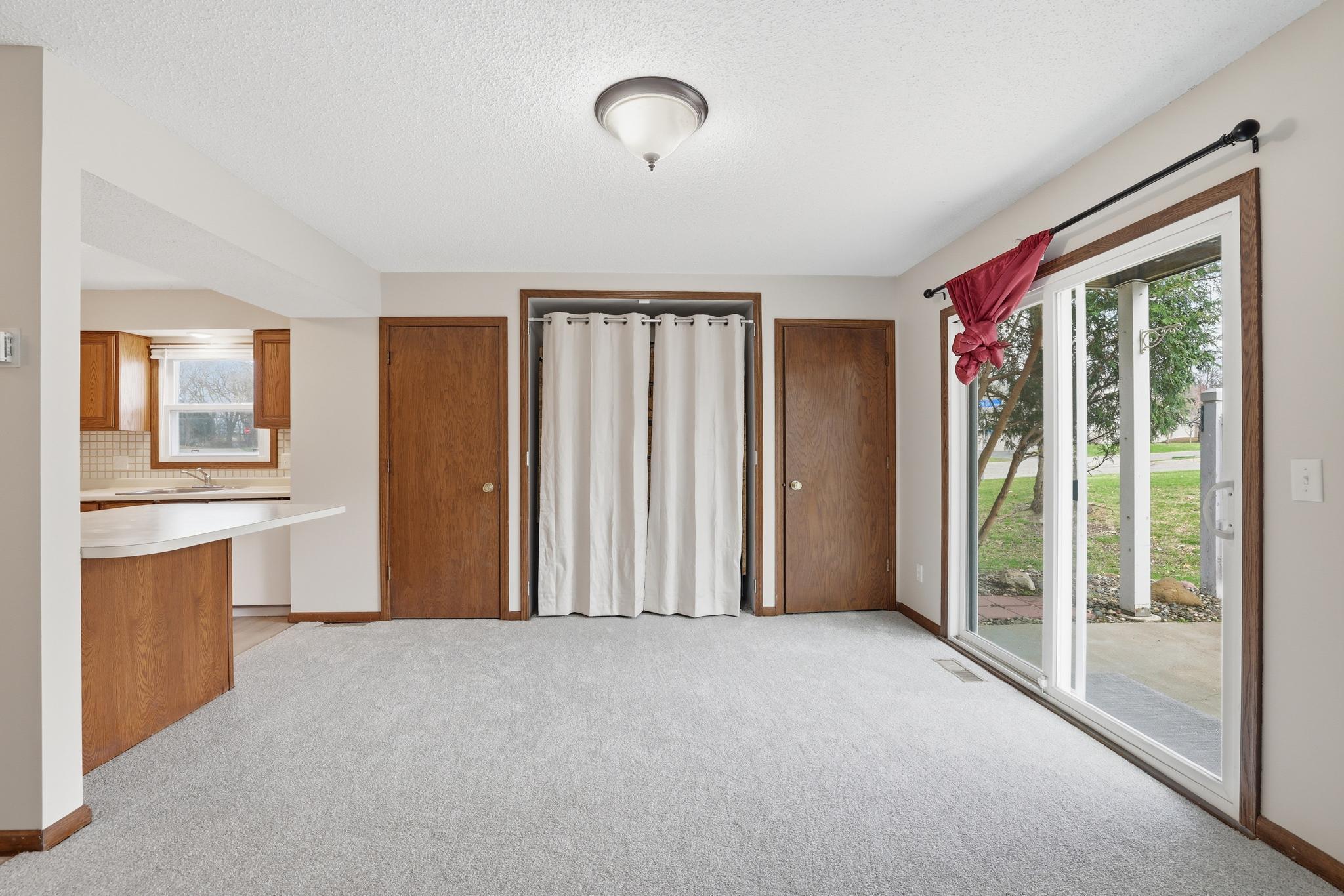 View of Residential at 6333 Alderwood Circle #B, Woodbury MN 55125, Woodbury (8 of 18) - Mike Wilen | Minnesota Team Real Estate