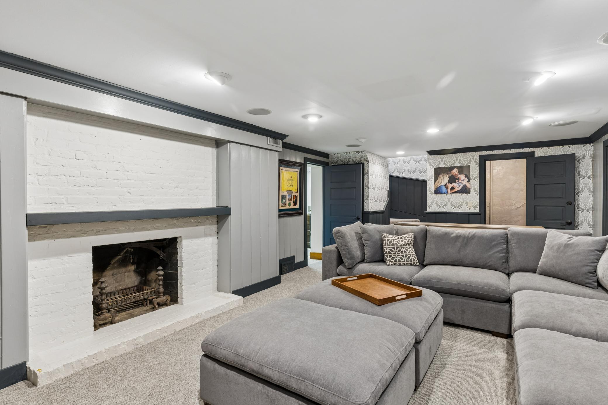 View of Residential at 5404 Interlachen Boulevard, Edina MN 55436, Edina (80 of 94) - Mike Wilen | Minnesota Team Real Estate