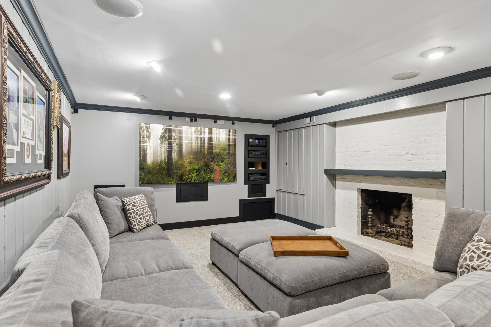 View of Residential at 5404 Interlachen Boulevard, Edina MN 55436, Edina (79 of 94) - Mike Wilen | Minnesota Team Real Estate