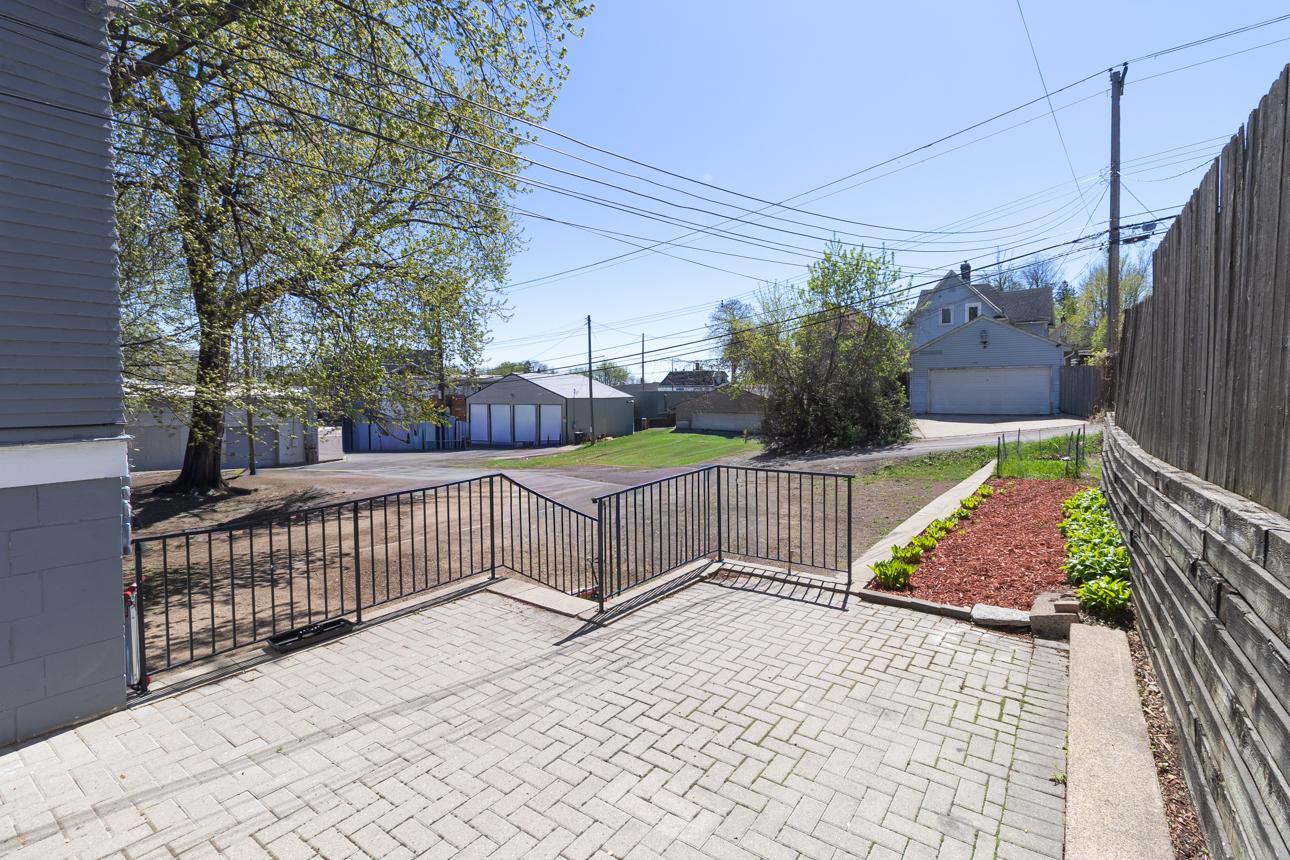 View of Residential Income at 794 Case Avenue, Saint Paul MN 55106, Saint Paul (24 of 31) - Mike Wilen | Minnesota Team Real Estate