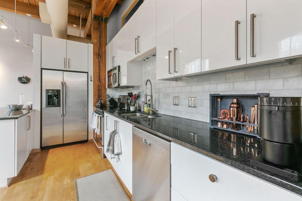 View of Residential at 400 1st Street #308, Minneapolis MN 55401, Minneapolis (5 of 17) - Mike Wilen | Minnesota Team Real Estate