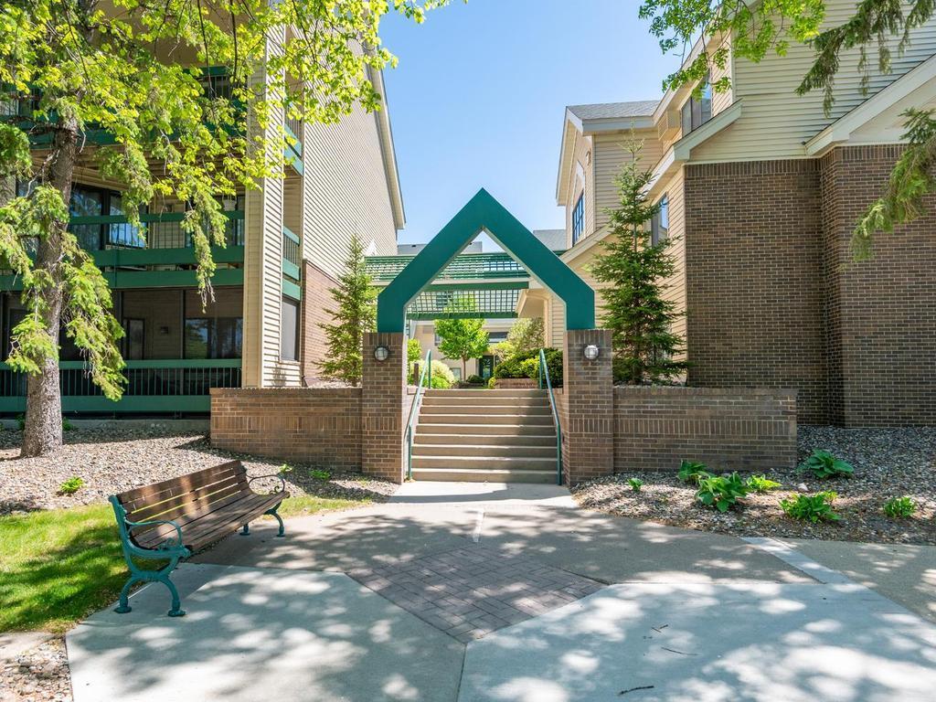 View of Residential at 7605 Edinborough Way #6214, Edina MN 55435, Edina (25 of 31) - Mike Wilen | Minnesota Team Real Estate