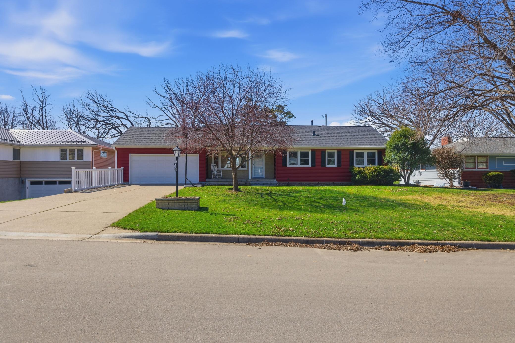 View of Residential at 2095 Fairways Lane, Roseville MN 55113, Roseville - Mike Wilen | Minnesota Team Real Estate