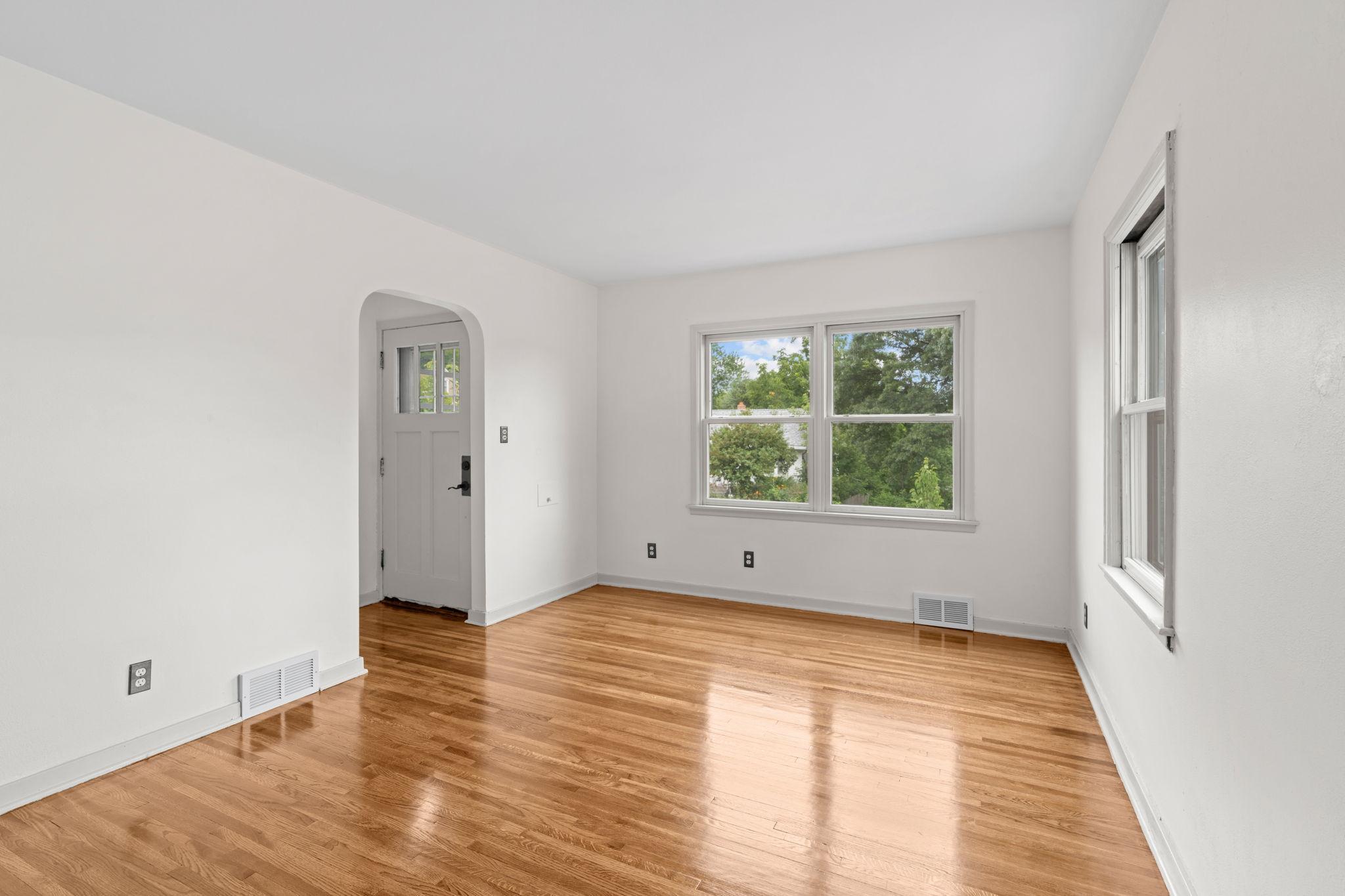 View of Residential at 506 Wyoming Street, Saint Paul MN 55107, Saint Paul (3 of 31) - Mike Wilen | Minnesota Team Real Estate
