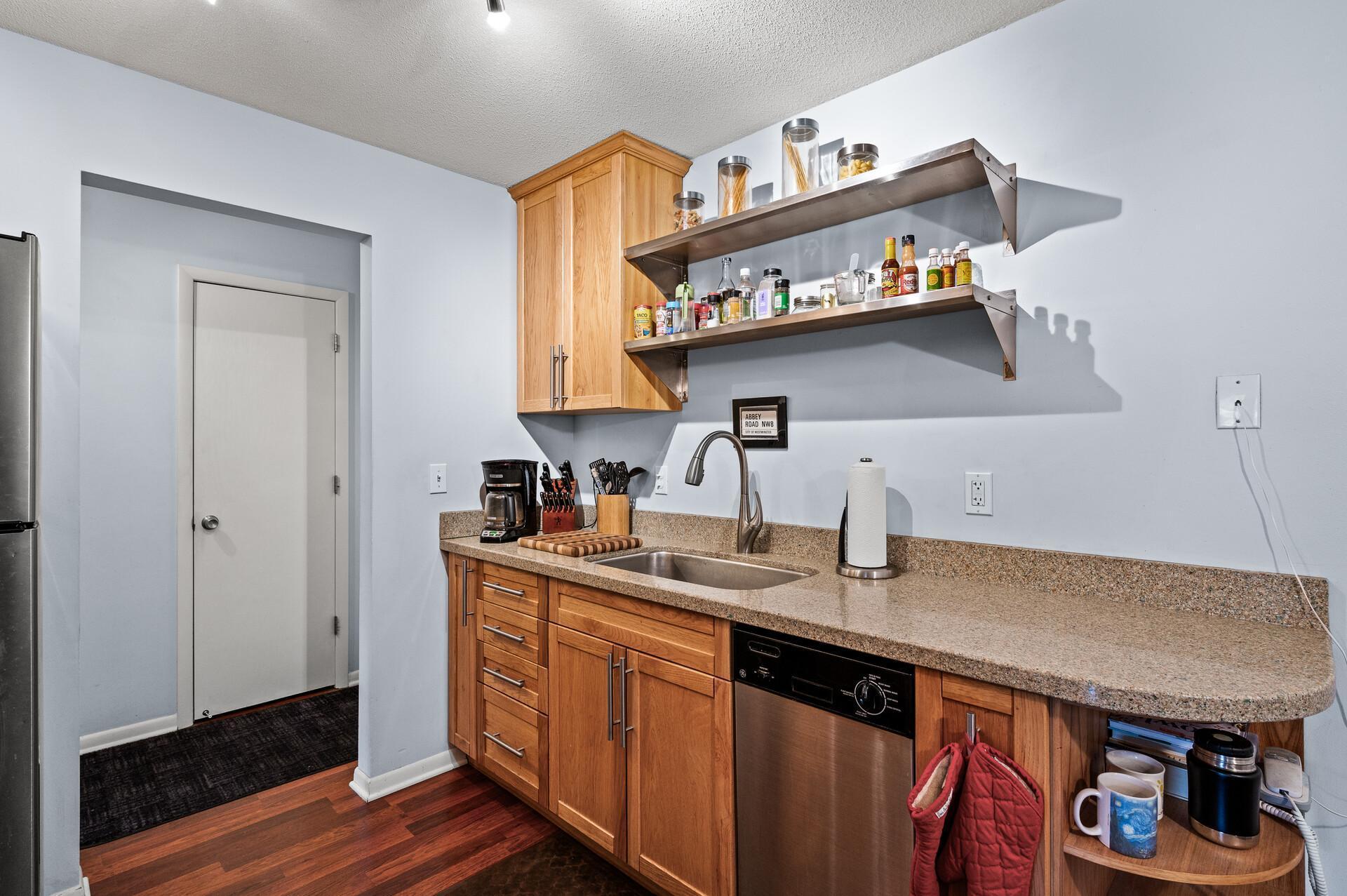 View of Residential at 1901 Emerson Avenue #303, Minneapolis MN 55403, Minneapolis (12 of 30) - Mike Wilen | Minnesota Team Real Estate