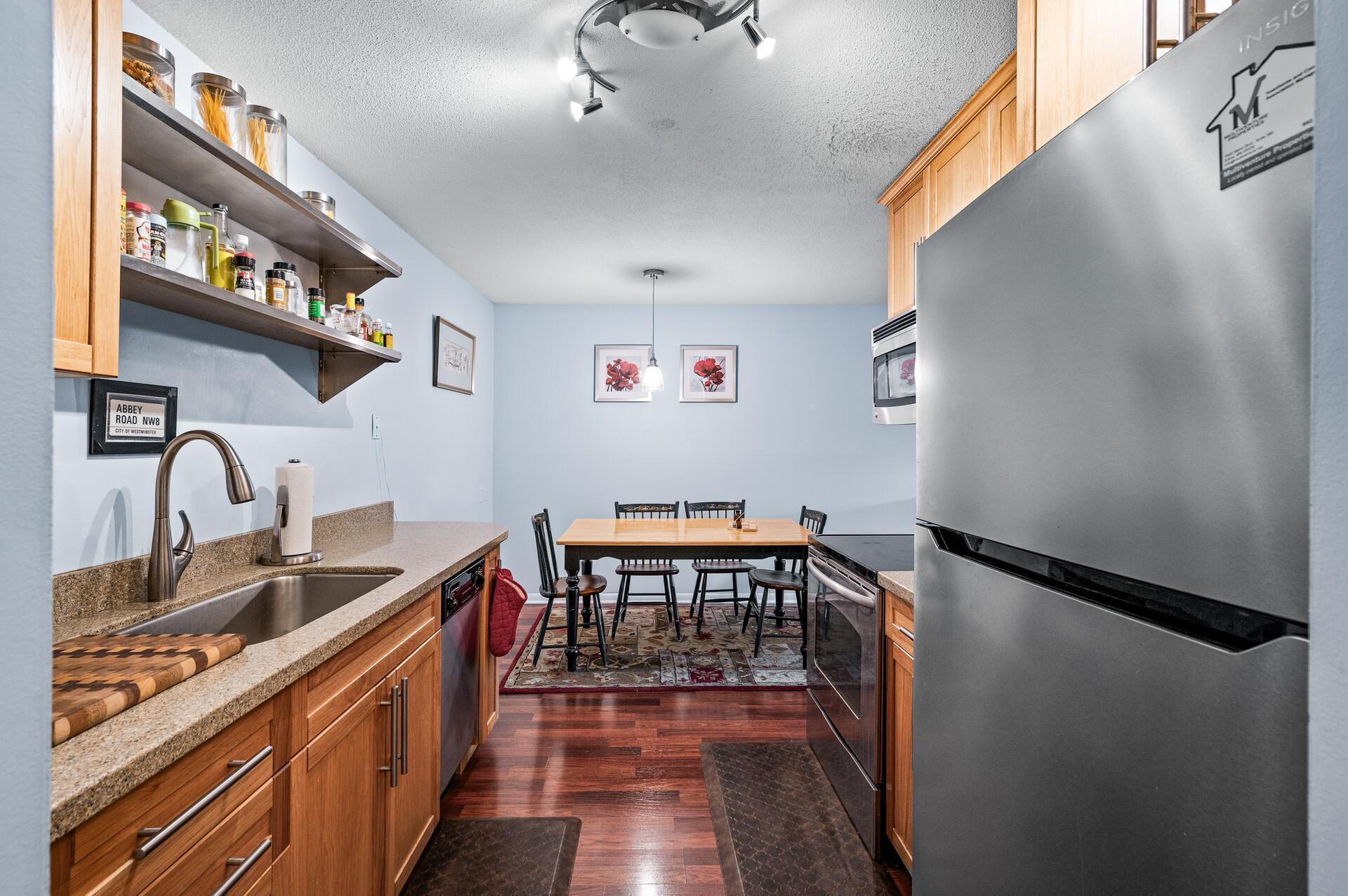View of Residential at 1901 Emerson Avenue #303, Minneapolis MN 55403, Minneapolis (8 of 30) - Mike Wilen | Minnesota Team Real Estate