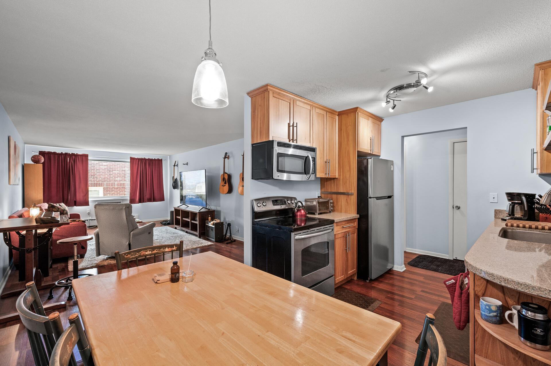View of Residential at 1901 Emerson Avenue #303, Minneapolis MN 55403, Minneapolis (13 of 30) - Mike Wilen | Minnesota Team Real Estate