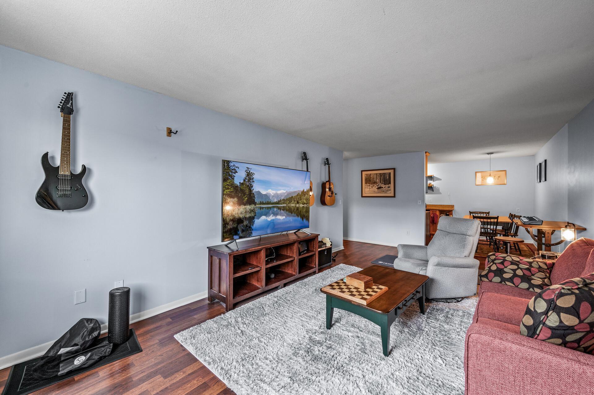 View of Residential at 1901 Emerson Avenue #303, Minneapolis MN 55403, Minneapolis (15 of 30) - Mike Wilen | Minnesota Team Real Estate