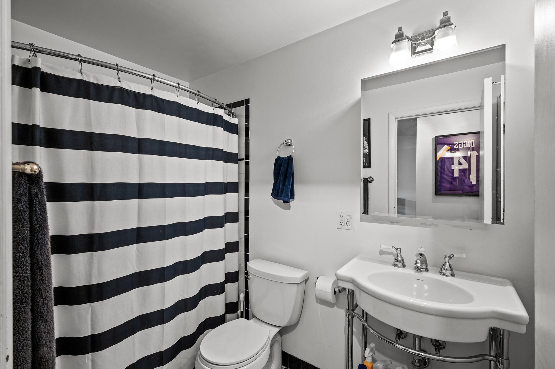 View of Residential at 1901 Emerson Avenue #303, Minneapolis MN 55403, Minneapolis (20 of 30) - Mike Wilen | Minnesota Team Real Estate