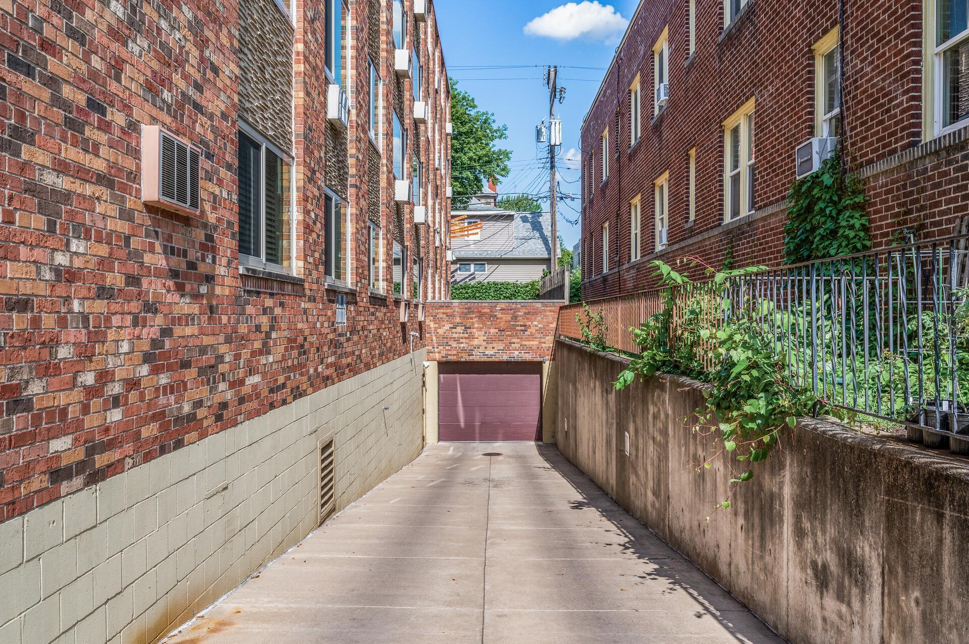 View of Residential at 1901 Emerson Avenue #303, Minneapolis MN 55403, Minneapolis (25 of 30) - Mike Wilen | Minnesota Team Real Estate