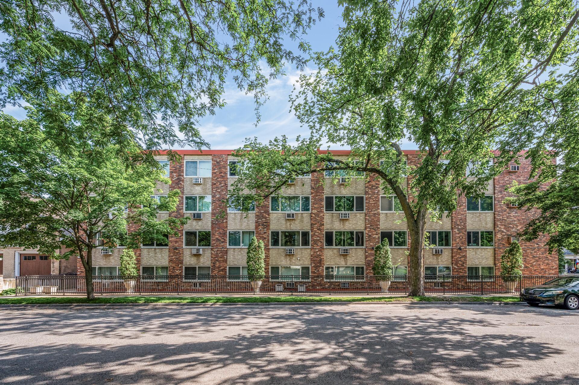 View of Residential at 1901 Emerson Avenue #303, Minneapolis MN 55403, Minneapolis (28 of 30) - Mike Wilen | Minnesota Team Real Estate
