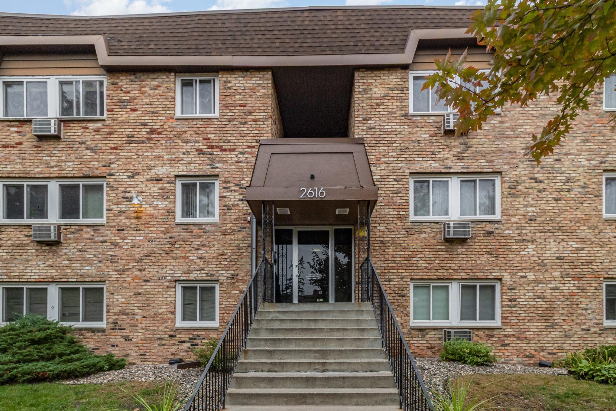 View of Residential at 2616 Harriet Avenue #303, Minneapolis MN 55408, Minneapolis (17 of 18) - Mike Wilen | Minnesota Team Real Estate