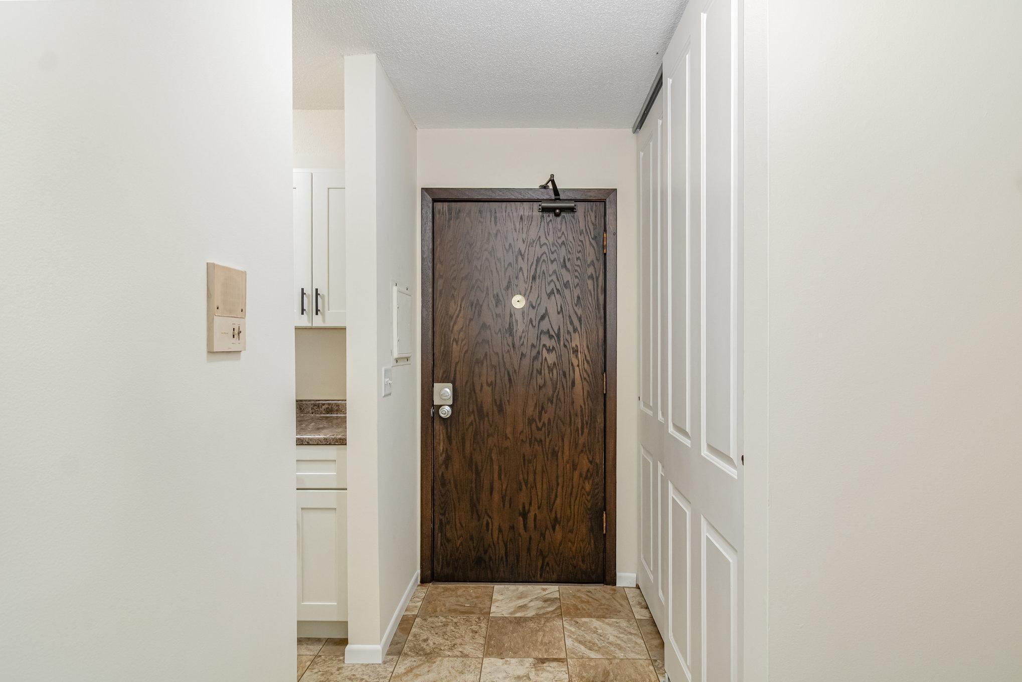 View of Residential at 2616 Harriet Avenue #303, Minneapolis MN 55408, Minneapolis (10 of 18) - Mike Wilen | Minnesota Team Real Estate