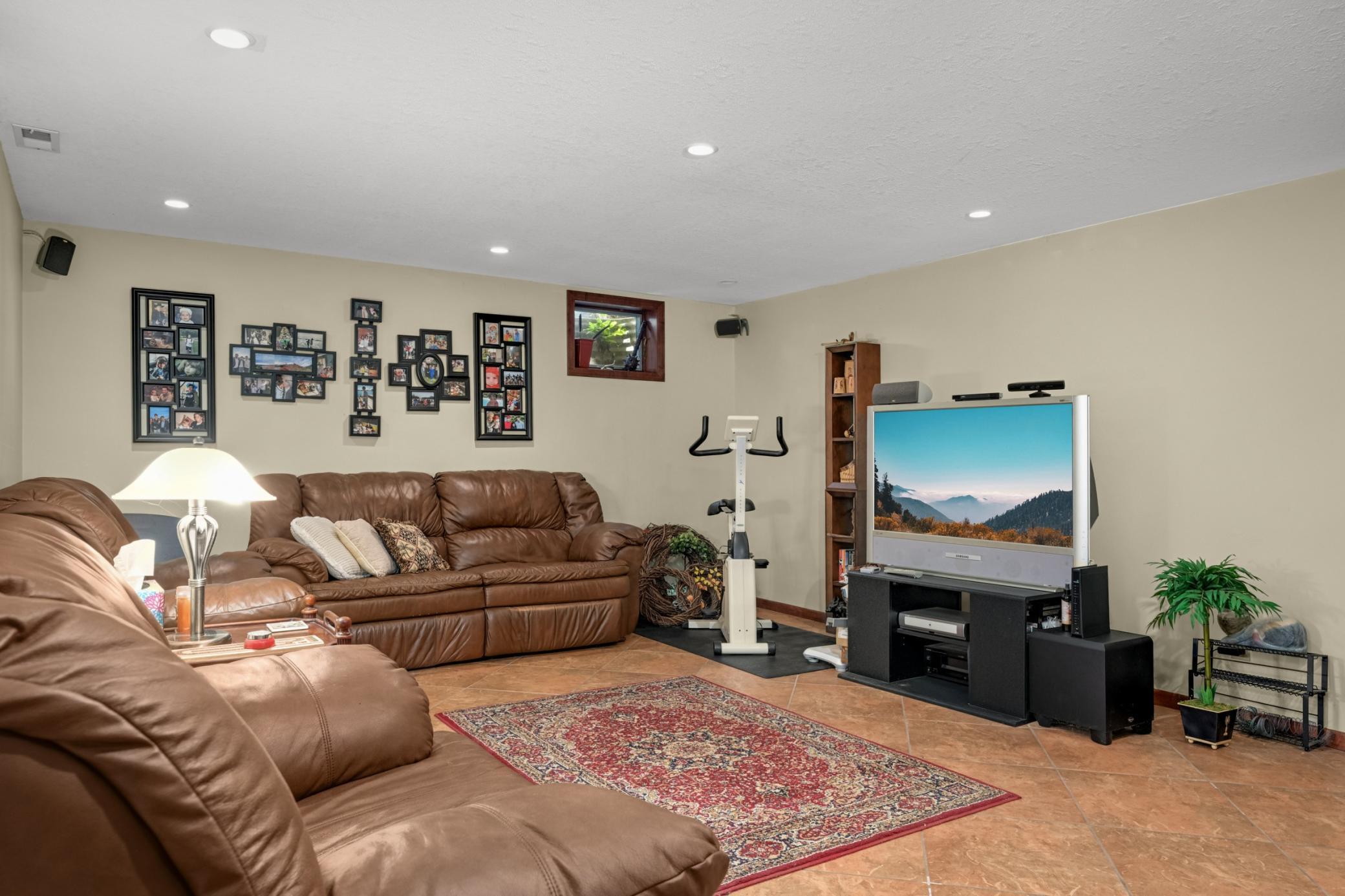 View of Residential at 665 Arcadia Drive, Mendota Heights MN 55118, Mendota Heights (47 of 62) - Mike Wilen | Minnesota Team Real Estate