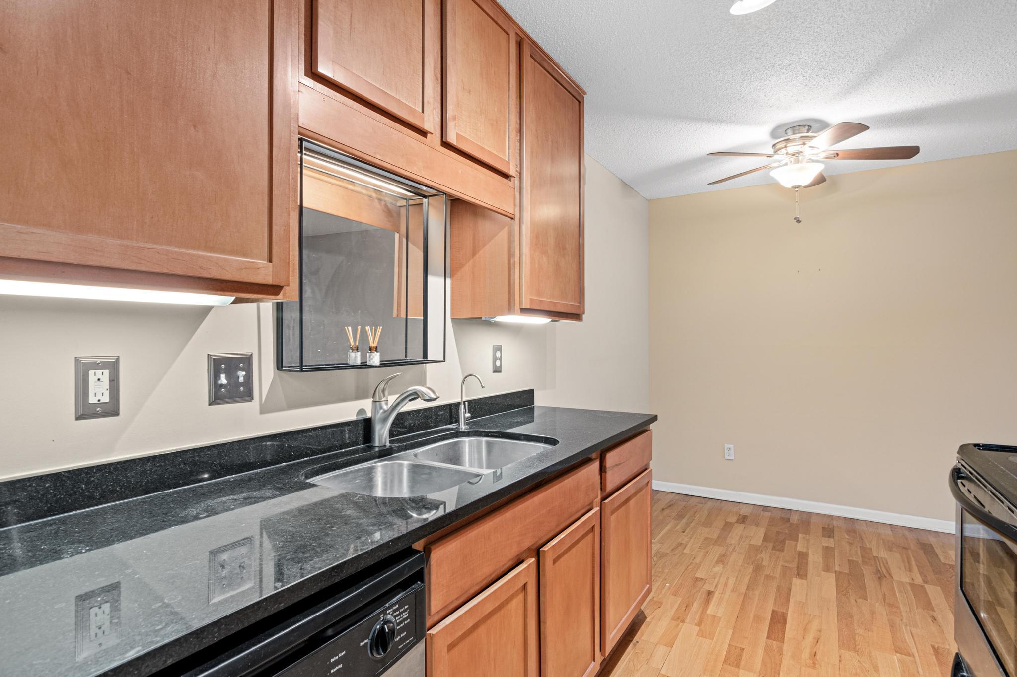 View of Residential at 520 Ridgewood Avenue #3, Minneapolis MN 55403, Minneapolis (7 of 15) - Mike Wilen | Minnesota Team Real Estate