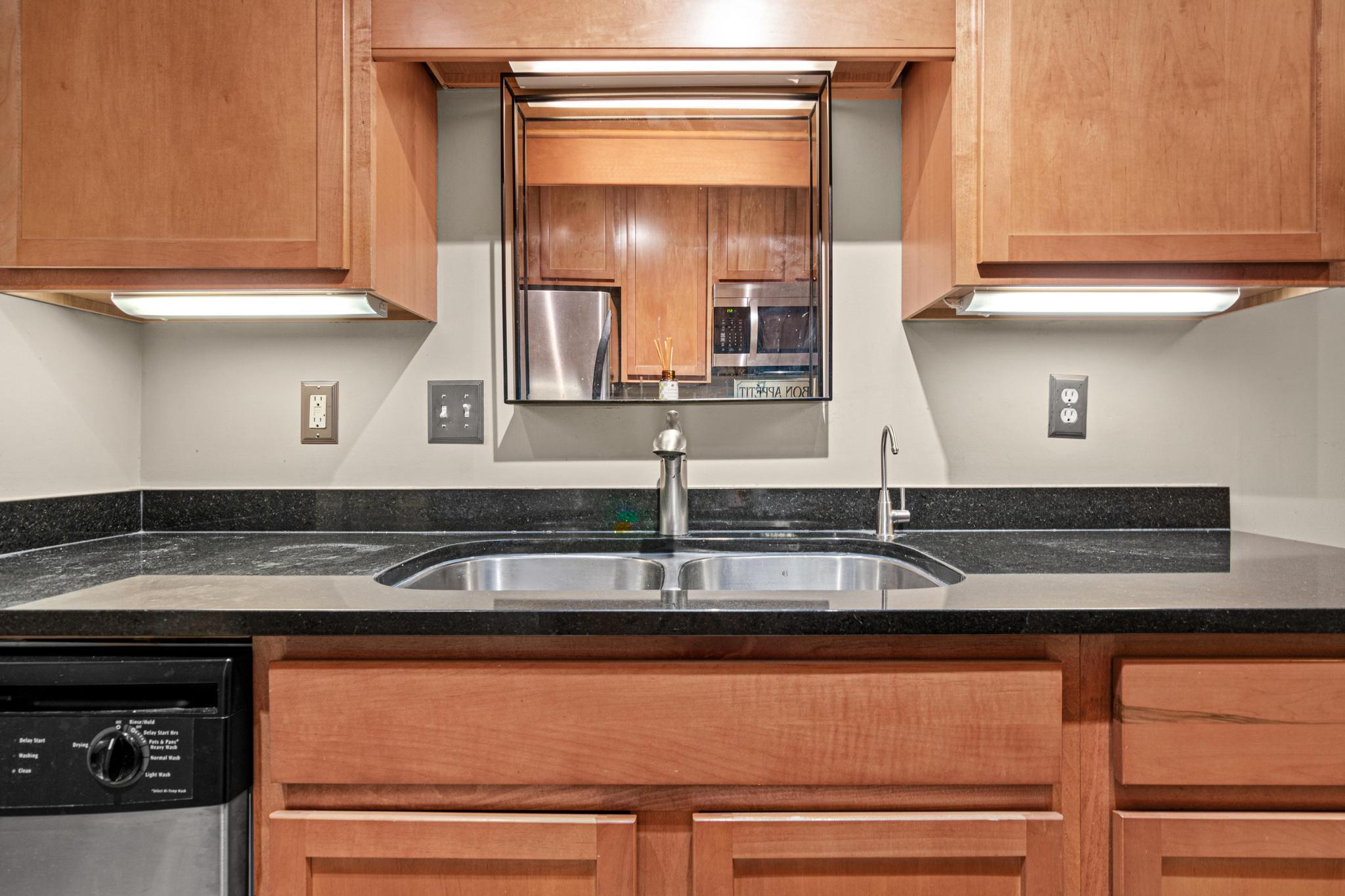 View of Residential at 520 Ridgewood Avenue #3, Minneapolis MN 55403, Minneapolis (8 of 15) - Mike Wilen | Minnesota Team Real Estate